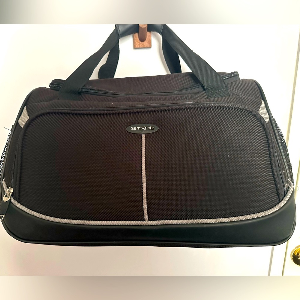 Desperate Housewives Weekender bag from  SAMSONITE